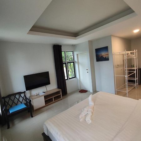 Baan Ampai Beach Hotel Hua Thanon  ภายนอก รูปภาพ
