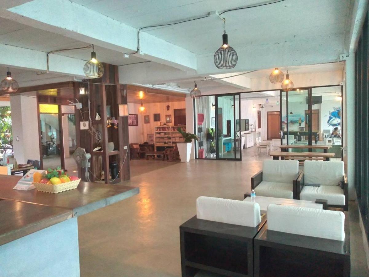 Baan Ampai Beach Hotel Hua Thanon  ภายนอก รูปภาพ
